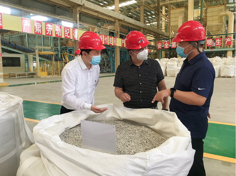 承德市委常委、組織部部長(zhǎng)顏世東蒞臨國(guó)投盛世考察調(diào)研