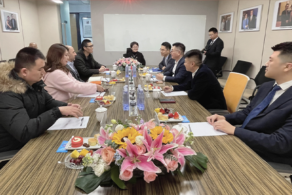 阿布扎比資本集團(tuán)CEO阿布巴卡先生一行到訪國投盛世集團(tuán)參觀考察